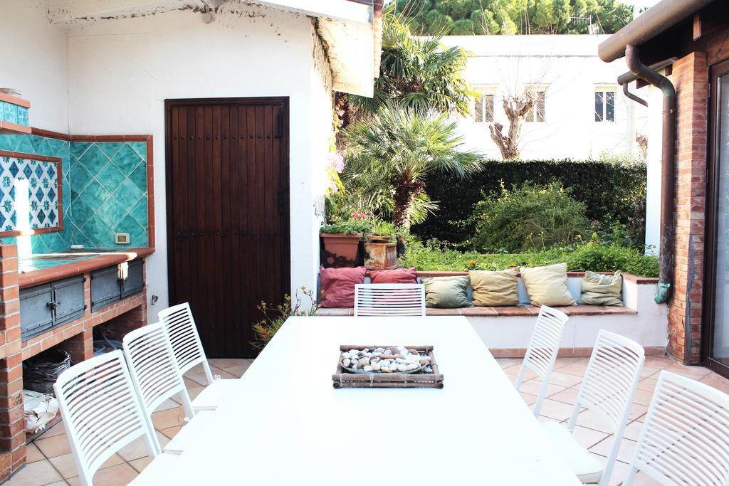 B&B Casa Chinaski Mondello Bagian luar foto