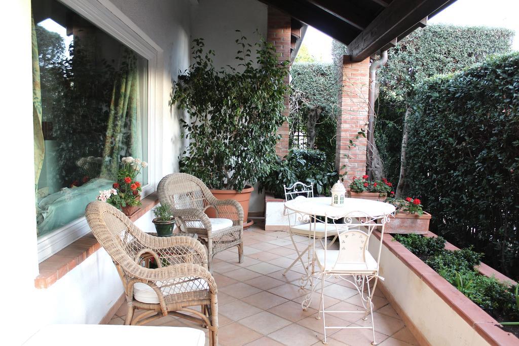 B&B Casa Chinaski Mondello Bagian luar foto