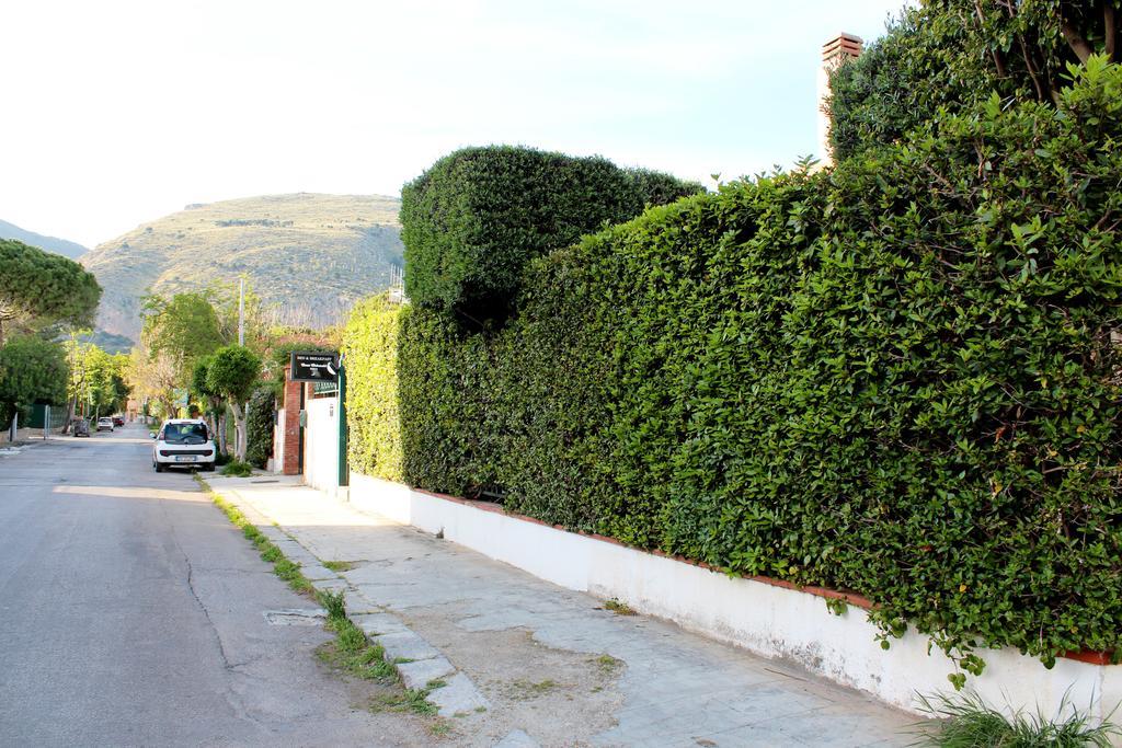 B&B Casa Chinaski Mondello Bagian luar foto