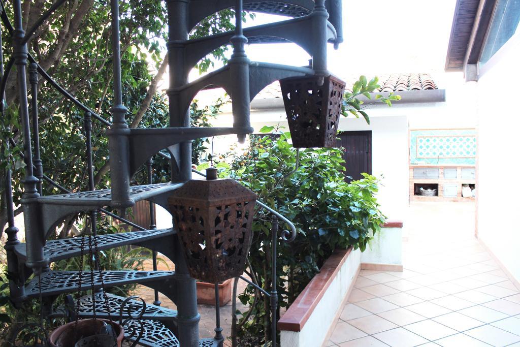 B&B Casa Chinaski Mondello Bagian luar foto
