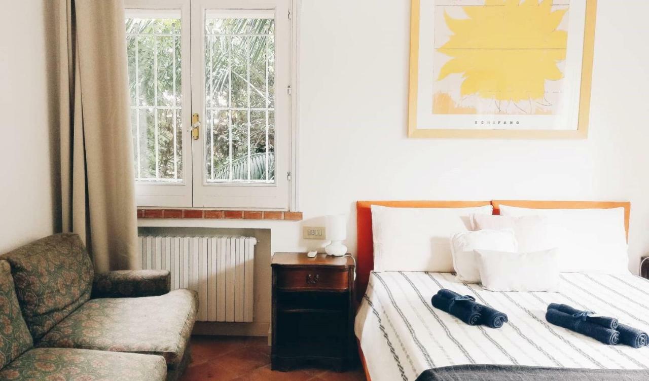 B&B Casa Chinaski Mondello Bagian luar foto